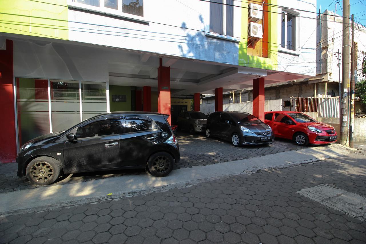 Reddoorz Plus Near Lippo Plaza Jogjakarta Yogyakarta Exterior foto