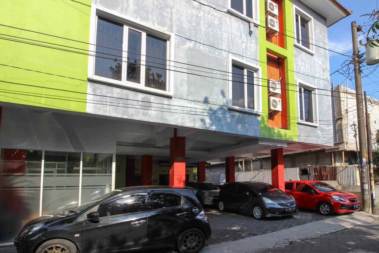 Reddoorz Plus Near Lippo Plaza Jogjakarta Yogyakarta Exterior foto
